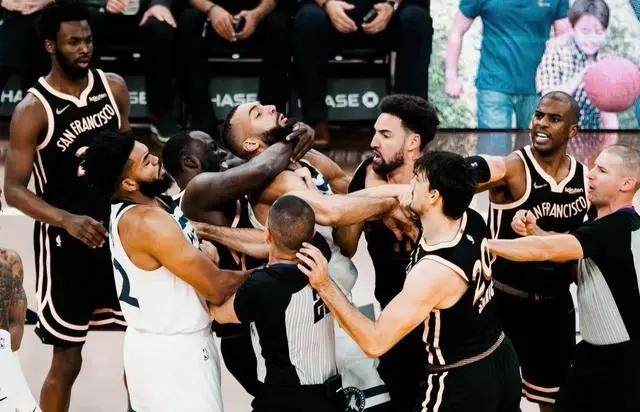 开云体育下载-勇士森林狼冲突罚单揭晓 格林禁赛5场三人被罚款