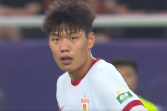 开云体育官网开云-李平康：贺一然加盟泰山基本差不多了，玄智健基本不可能了